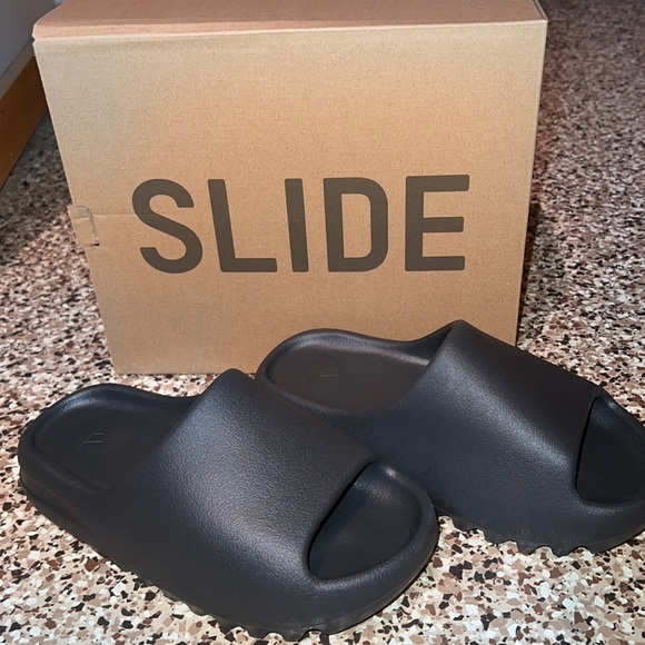 Yeezy Other - Adidas YEEZY slide Onyx size 4 Mens / Size 6 Women